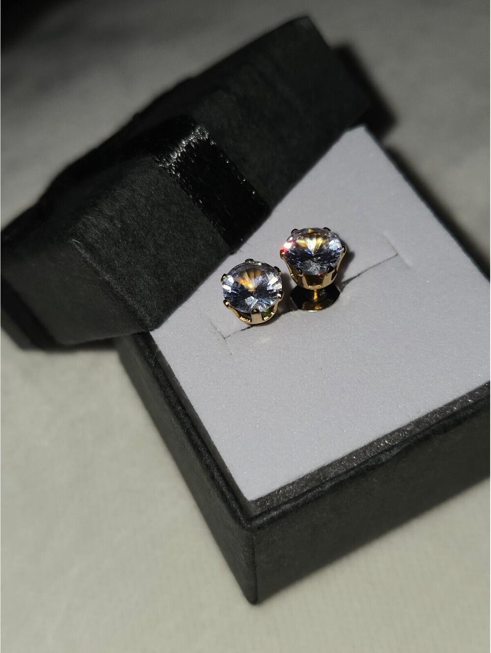 Minimalist Gold-Plated Silver Cubic Zirconia Stud Earrings for Men - Very Good